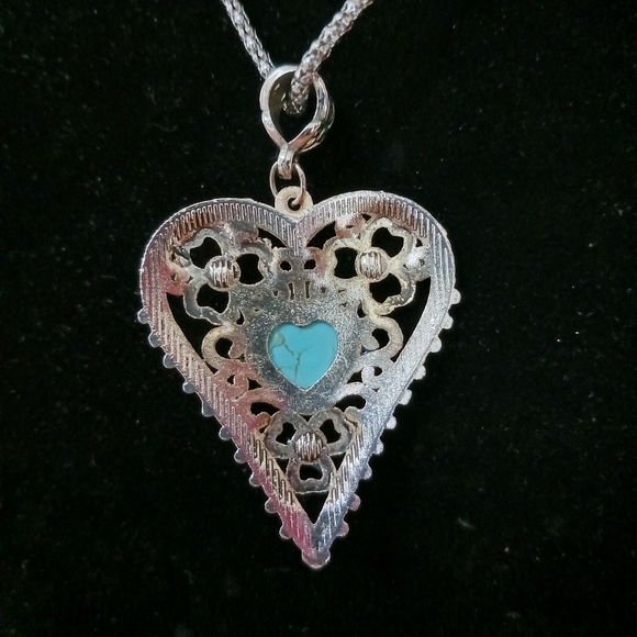 2 item-FAUX TURQUOISE & HEART GEMSTONE SILVERTONE NECKLACE & HEART EARRINGS - Picture 9 of 10